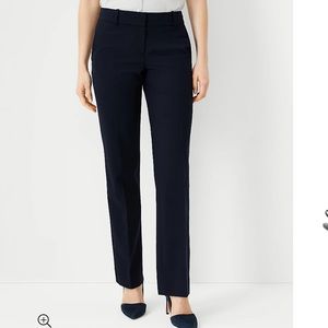 Ann Taylor Straight Leg pant in navy size 2